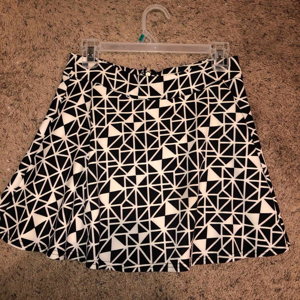 Black and White pattern skirt